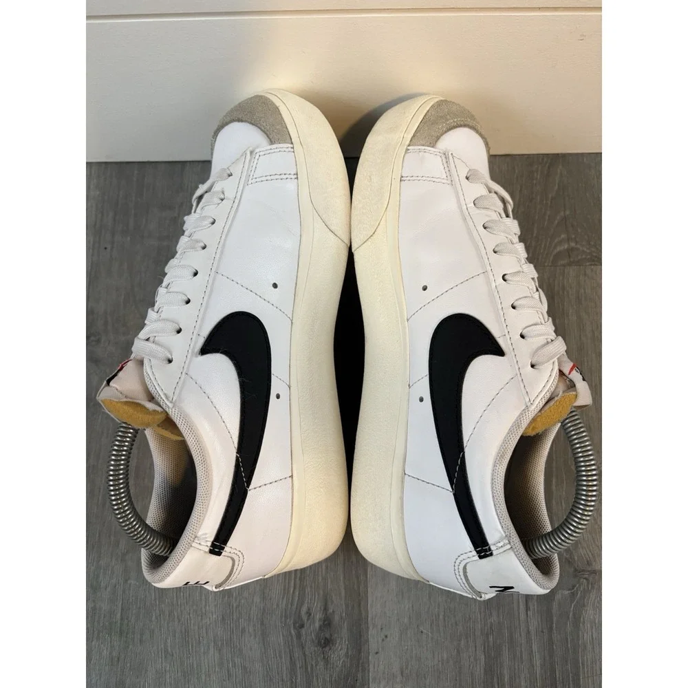 Nike Women's Blazer Low Platform Sneakers White/Black‎ DJ0292-101 Size 9 US